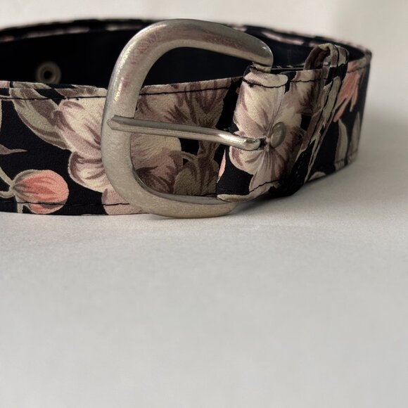 90s Floral Youth Belt - Picture 8 of 9